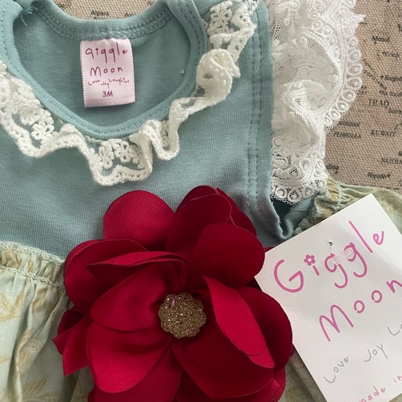 🆕Giggle Moon Mixed Print Floral Ruffle Dress with Red Flower 3 Mo - Picture 2 of 3